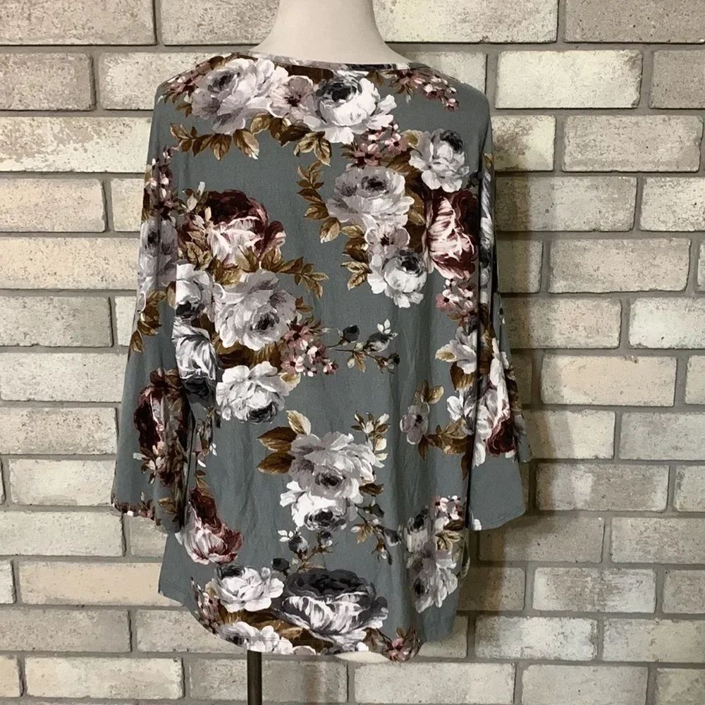 3for$20 blouse smal - Picture 2 of 3